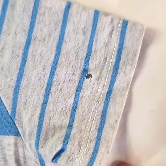 Carter's cotton rompers with crotch snaps - Picture 4 of 5